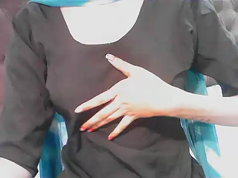 Snapshot of elize__ chatting on 12-05-25, 03:37 elize online show from 12-05-25, 03:37