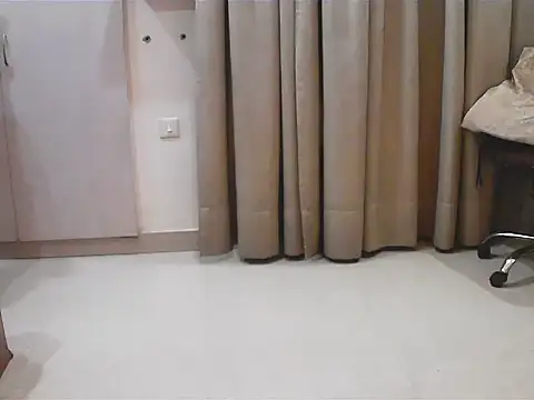 Snapshot of elize__ chatting on 12-14-25, 03:34 elize online show from 12-14-25, 03:34