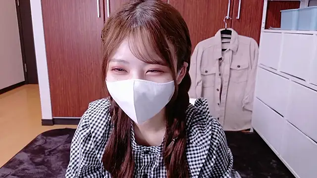 Snapshot of Ema_o0_chan chatting on 10-04-25, 11:08 Ema o0 chan online show from 10-04-25, 11:08