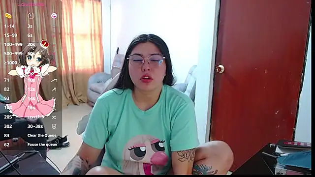 Snapshot of Hanna-11 chatting on 10-24-25, 08:16 Hanna-11 online show from 10-24-25, 08:16