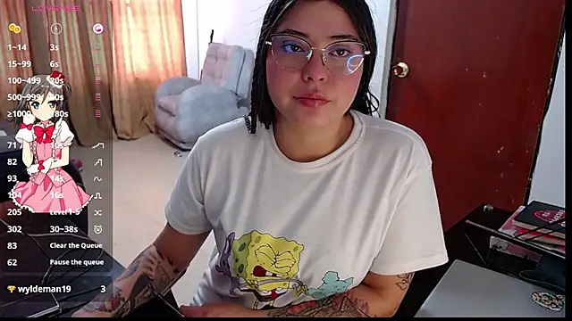 Snapshot of Hanna-11 chatting on 10-27-25, 07:29 Hanna-11 online show from 10-27-25, 07:29