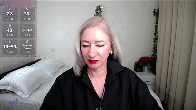 Snapshot of hunters_woman chatting on 05-28-26, 03:09 hunters woman online show from 05-28-26, 03:09