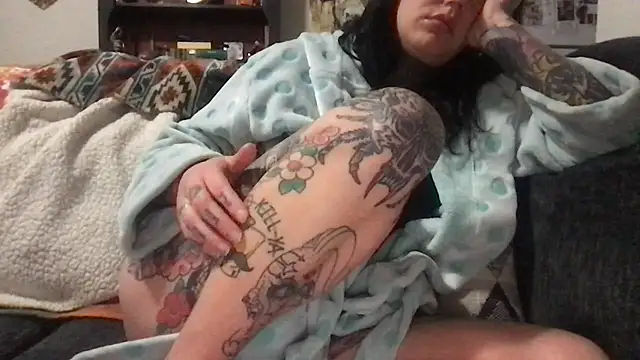 chelseasmiles online show from 12-19-25, 03:02