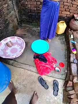 Snapshot of RAYI_Queen_3 chatting on 10-31-25, 03:40 RAYI Queen 3 online show from 10-31-25, 03:40