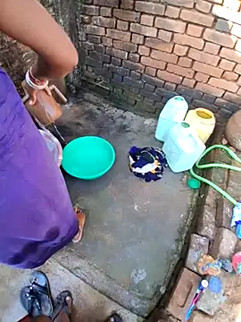 Snapshot of RAYI_Queen_3 chatting on 11-08-25, 03:39 RAYI Queen 3 online show from 11-08-25, 03:39