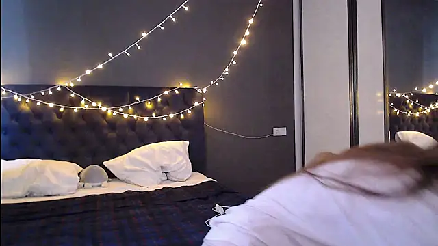 Snapshot of tokyomeow chatting on 11-30-25, 05:11 tokyomeow online show from 11-30-25, 05:11