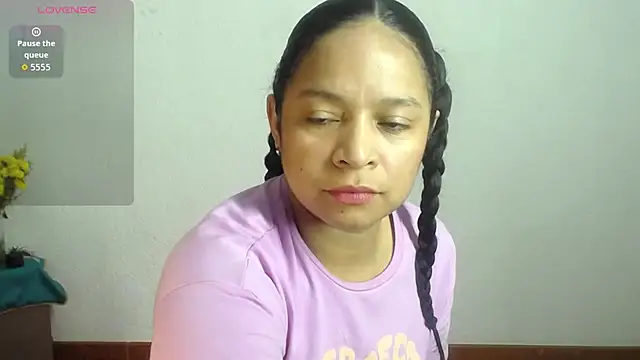 Sara cute92 online show from 10-04-25, 07:17