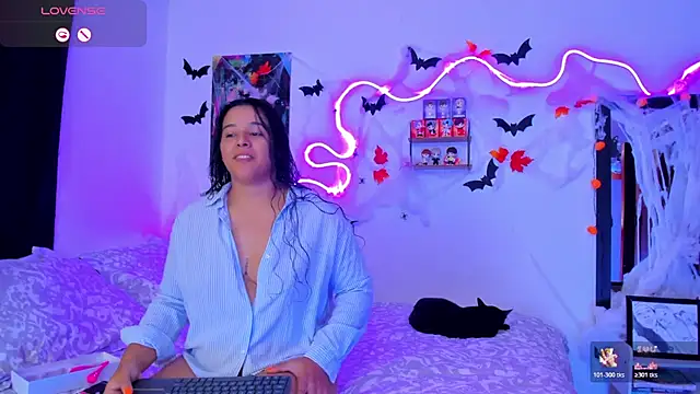 Dilan and Mia online show from 10-18-25, 06:52