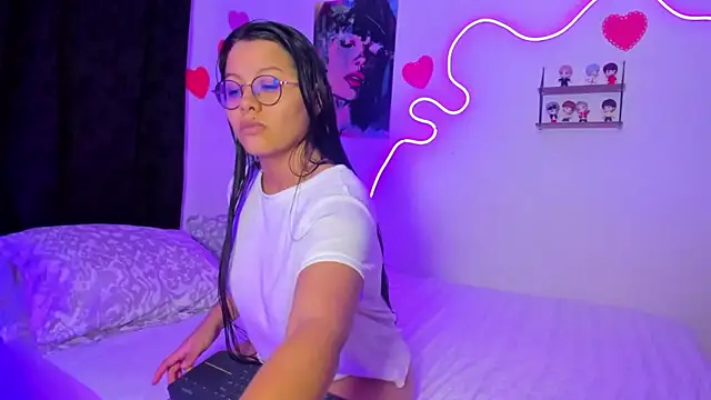 Dilan and Mia online show from 04-23-26, 01:29