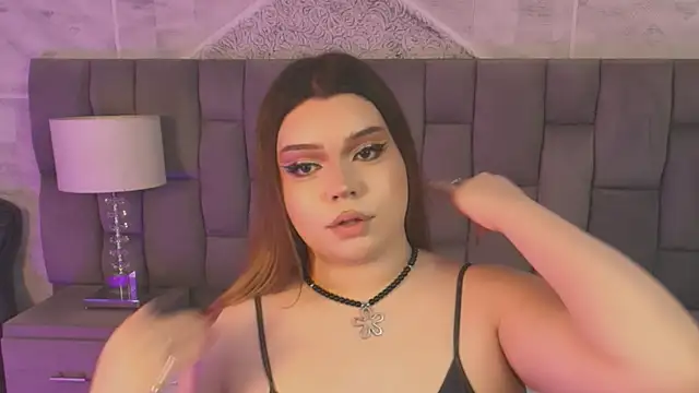 Snapshot of Maxxxine1 chatting on 11-25-25, 06:24 Maxxxine1 online show from 11-25-25, 06:24