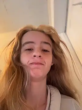 Snapshot of SeccySerena chatting on 02-17-26, 03:08 SeccySerena online show from 02-17-26, 03:08