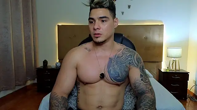 Snapshot of Steven_Velez chatting on 09-20-25, 01:17 Steven Velez online show from 09-20-25, 01:17