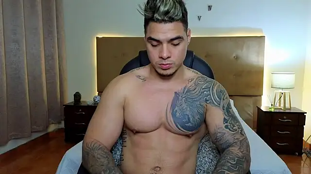 Snapshot of Steven_Velez chatting on 09-22-25, 01:07 Steven Velez online show from 09-22-25, 01:07