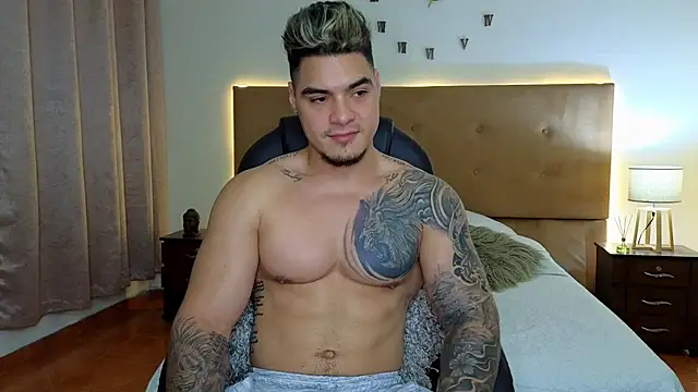 Snapshot of Steven_Velez chatting on 10-06-25, 12:52 Steven Velez online show from 10-06-25, 12:52