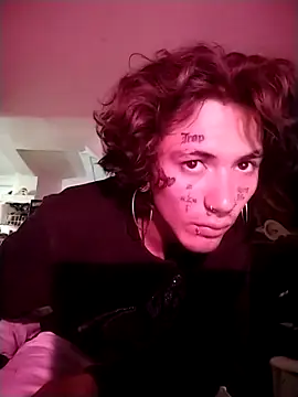 Snapshot of HydanMC chatting on 03-12-26, 04:35 HydanMC online show from 03-12-26, 04:35