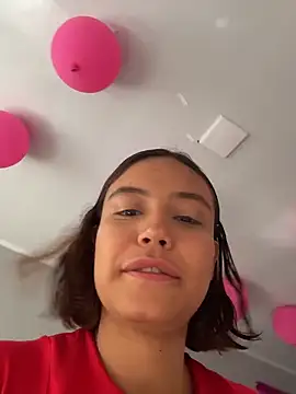 Snapshot of TamaraMera chatting on 06-16-26, 08:22 TamaraMera online show from 06-16-26, 08:22
