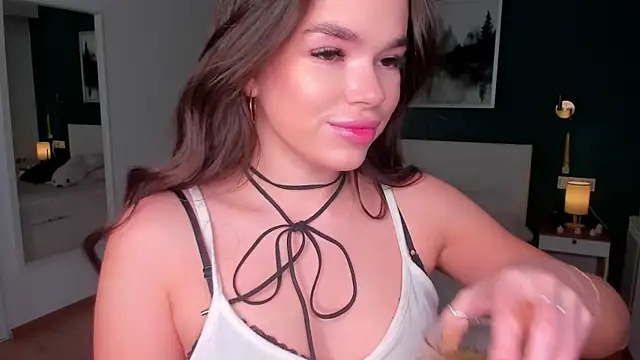 HollisHearl online show from 11-28-25, 06:38