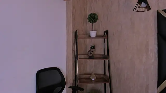 MeganHoffmaan online show from 10-28-25, 07:38