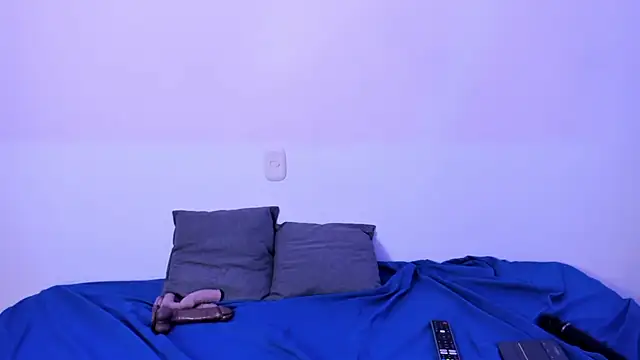 Renata reyes11 online show from 10-19-25, 04:02