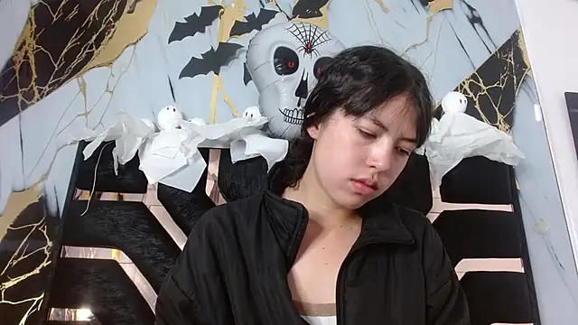 malejahotcs01 online show from 10-28-25, 12:09