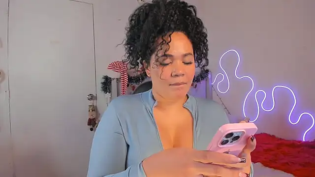 Snapshot of kristal_benet chatting on 12-16-24, 04:16 kristal benet online show from 12-16-24, 04:16