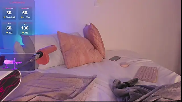 Snapshot of kristal_benet chatting on 03-17-25, 10:17 kristal benet online show from 03-17-25, 10:17