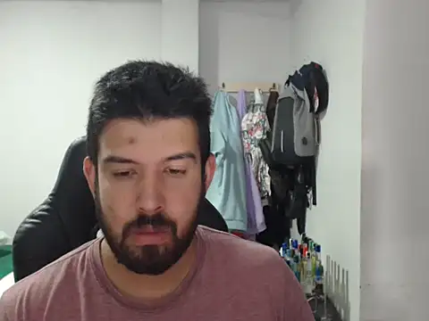 Axel11113 online show from 12-17-25, 01:44