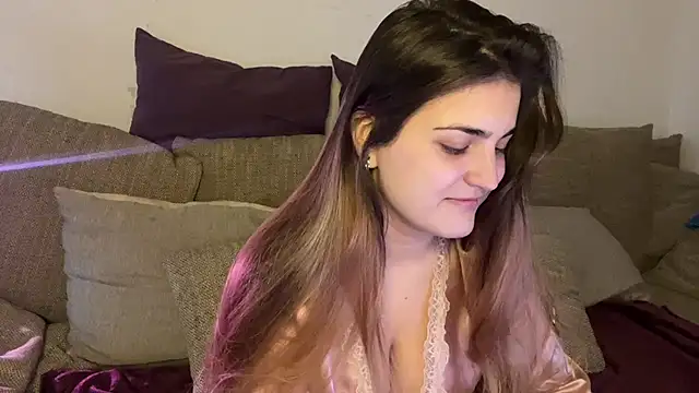 Vivalenti Kiss online show from 11-05-25, 12:27