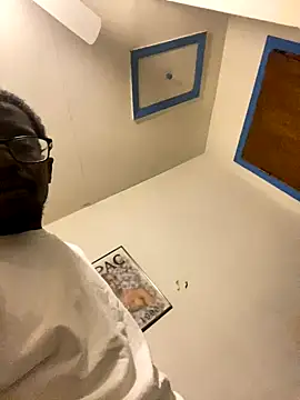 BigDaddyKanee online show from 10-04-25, 08:45