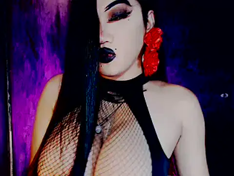 Snapshot of Mistress4fun chatting on 10-12-25, 05:06 Mistress4fun online show from 10-12-25, 05:06