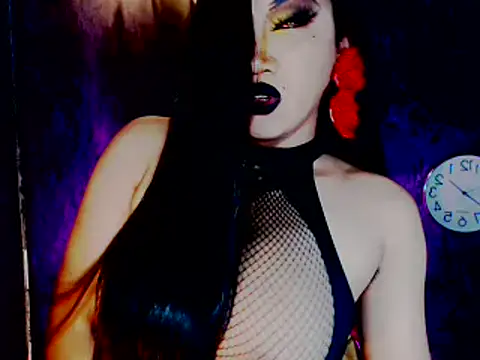 Snapshot of Mistress4fun chatting on 11-16-25, 05:40 Mistress4fun online show from 11-16-25, 05:40