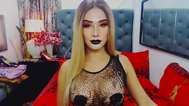 Snapshot of Mistress4fun chatting on 12-04-25, 06:01 Mistress4fun online show from 12-04-25, 06:01