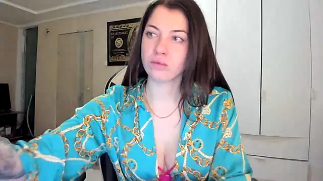 EmiLovsi online show from 02-18-26, 09:33