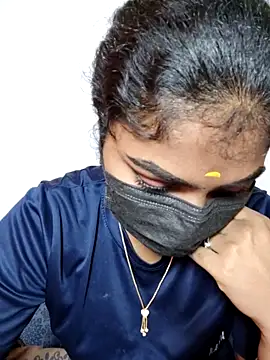 Snapshot of Tamil_Princess12 chatting on 09-29-25, 10:20 Tamil Princess12 online show from 09-29-25, 10:20