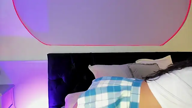  HAANNAH  online show from 12-01-25, 07:52