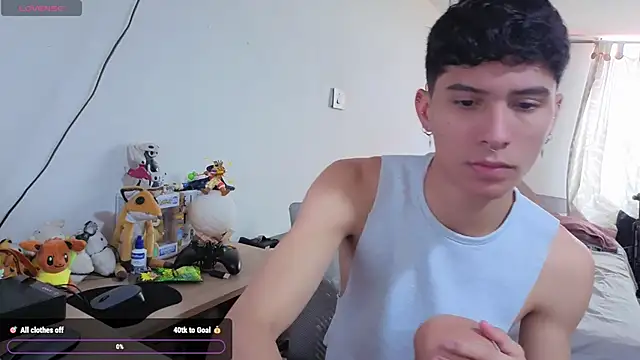 Snapshot of LuClawthorne_ chatting on 03-18-26, 05:16 LuClawthorne online show from 03-18-26, 05:16