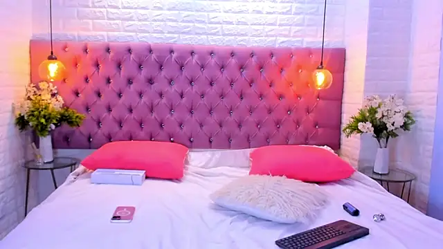 amber sparkle online show from 09-18-25, 12:51