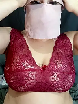 Queen-15 online show from 03-25-26, 12:49