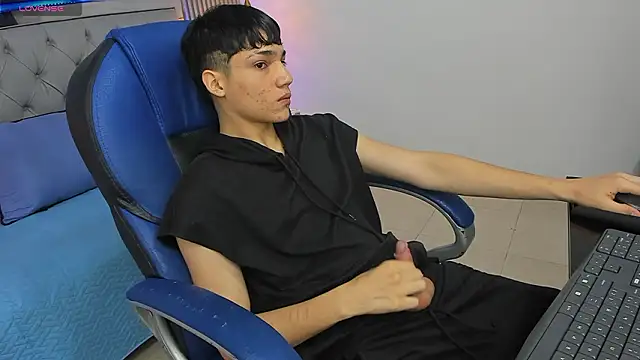 SamBlack  online show from 03-06-26, 12:23