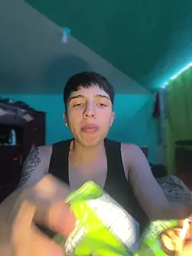 Snapshot of pabonsito chatting on 09-30-25, 02:38 pabonsito online show from 09-30-25, 02:38