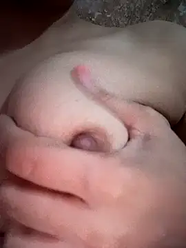 Snapshot of suneeta77 chatting on 09-21-25, 08:38 suneeta77 online show from 09-21-25, 08:38