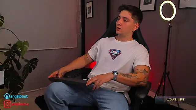 IamAngelCamilo online show from 09-12-25, 12:33