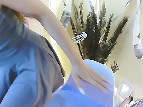 RoseLoverrr online show from 11-05-25, 02:33