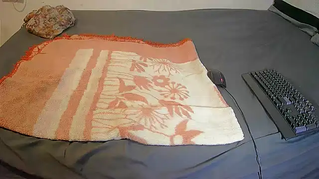 Snapshot of SpicyExi chatting on 03-13-26, 04:19 SpicyExi online show from 03-13-26, 04:19