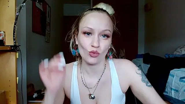 SatinQueen90 online show from 03-09-26, 12:09