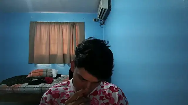 Snapshot of Jaket_lovers chatting on 09-11-25, 06:08 Jaket lovers online show from 09-11-25, 06:08