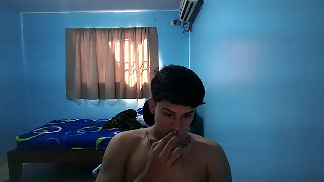 Snapshot of Jaket_lovers chatting on 09-15-25, 01:33 Jaket lovers online show from 09-15-25, 01:33