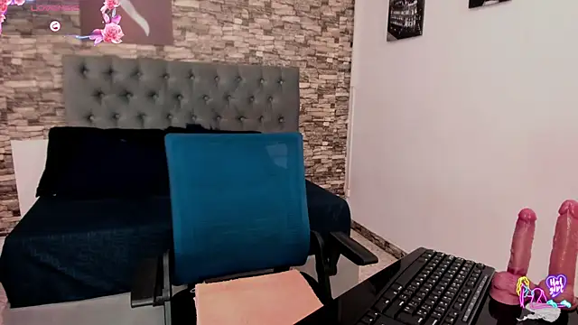 Snapshot of Nyx_Moon chatting on 06-20-26, 08:55 Nyx Moon online show from 06-20-26, 08:55
