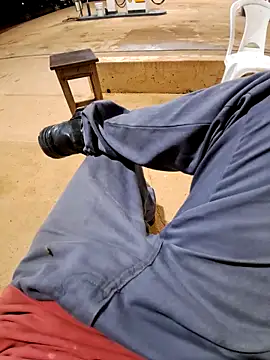 Negodabenga online show from 10-31-25, 01:06