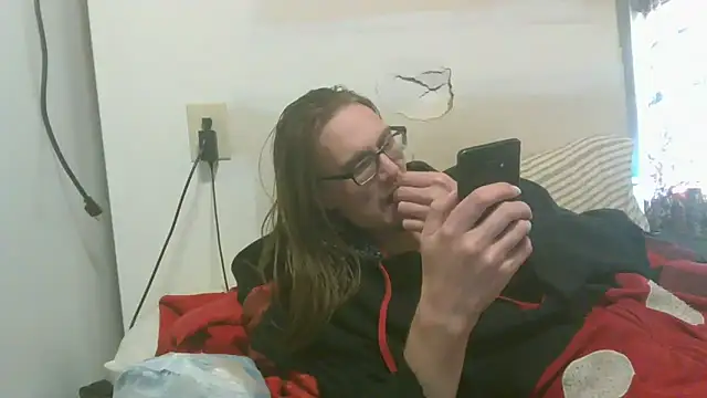 Snapshot of dandonn chatting on 02-09-26, 05:06 dandonn online show from 02-09-26, 05:06